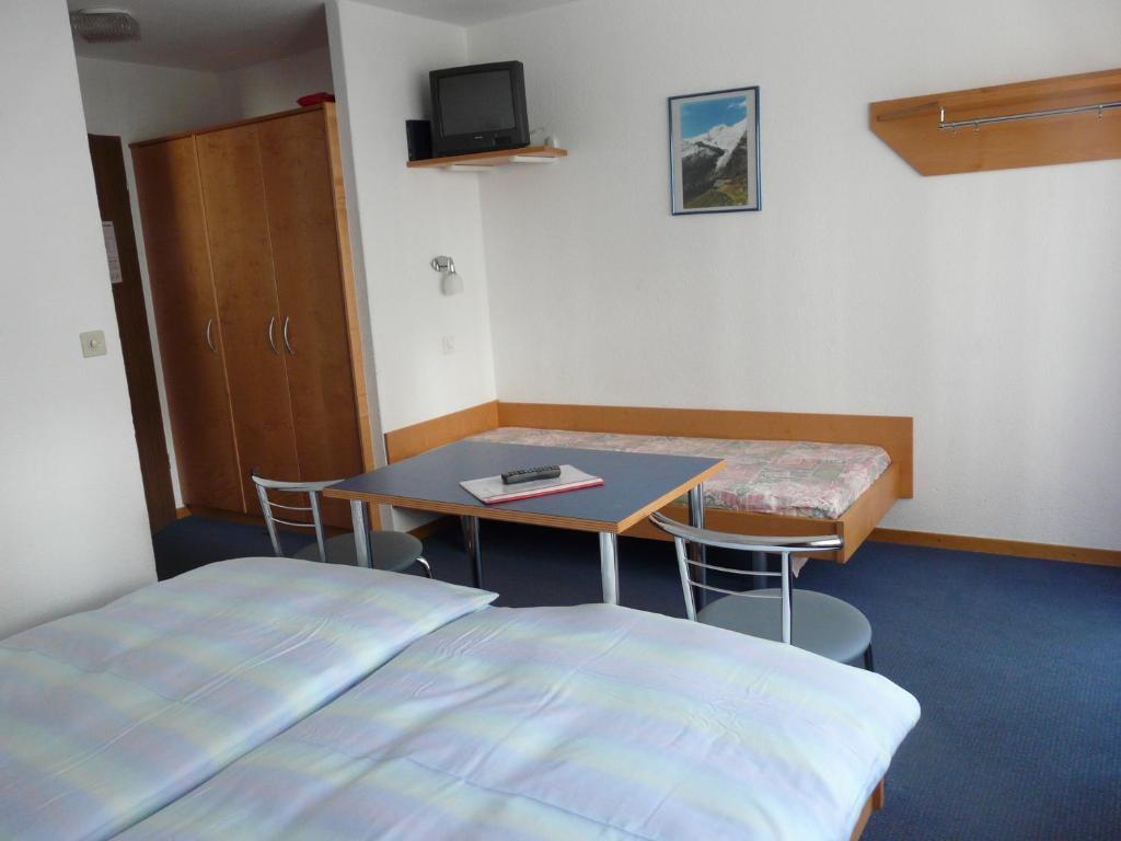 Hotel Garni Domino Saas-Fee Zimmer foto